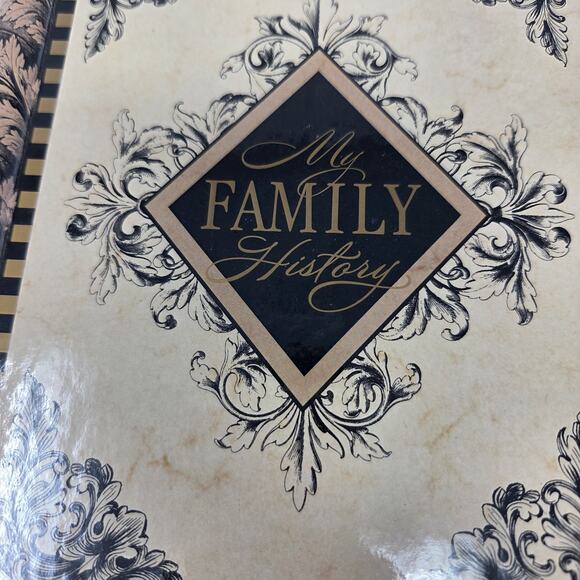 Hallmark "My Family History" Journal ~ Pre-Owned / Un-Used - Picture 2 of 10